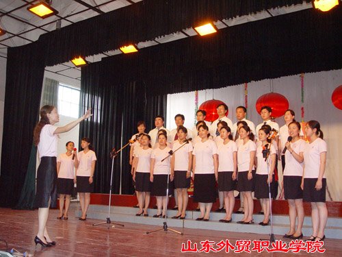 商外系合唱《今天是你的生日,中国》