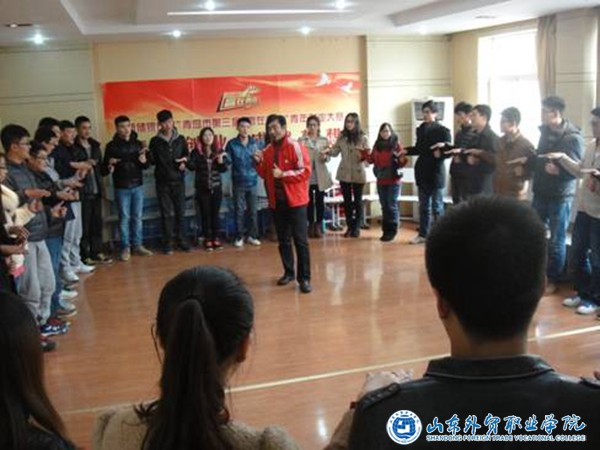 我院学生参加“青春激扬中国梦”青岛市第二届大学生领袖训练营培训班4.jpg 我院学生参加“青春激扬中国梦”青岛市第二届大学生领袖训练营培训班4.jpg